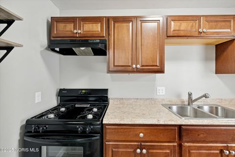 Tiny photo for 218 Waggoner Boulevard, Toledo, OH 43612 (MLS # 10002023)