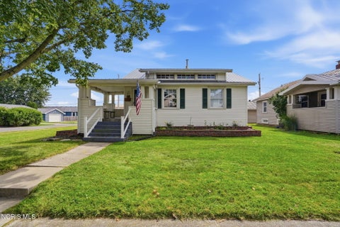 Photo of 135 19th Street, Findlay, OH 45840 (MLS # 10013530)