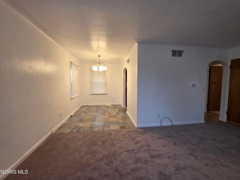 Tiny photo for 5742 Vail Avenue, Toledo, OH 43623 (MLS # 10004967)