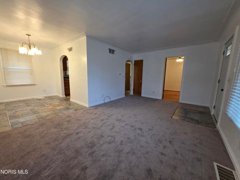 Tiny photo for 5742 Vail Avenue, Toledo, OH 43623 (MLS # 10004967)