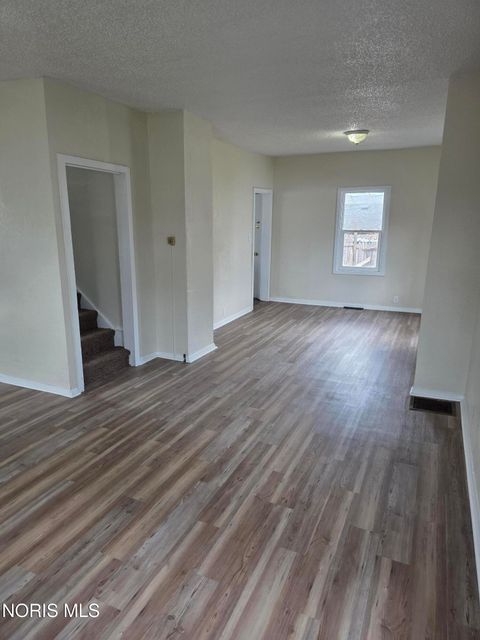 Tiny photo for 57 Jay Street, Toledo, OH 43605 (MLS # 10006326)