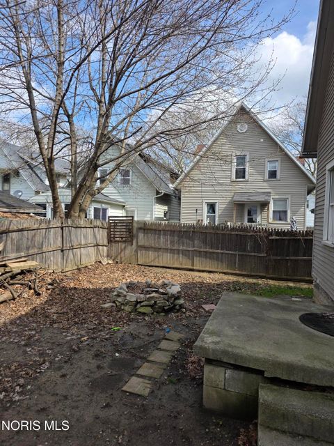 Tiny photo for 57 Jay Street, Toledo, OH 43605 (MLS # 10006326)