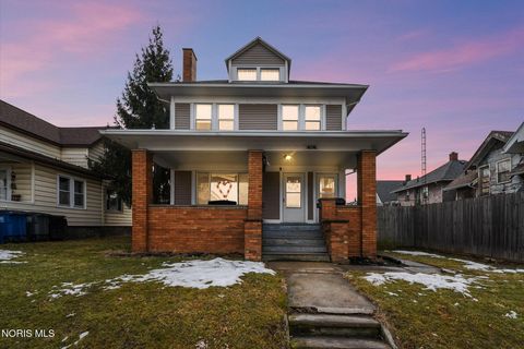 Photo of 414 Oswald Street, Toledo, OH 43605 (MLS # 10004095)