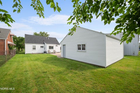 Tiny photo for 2748 106th Street, Toledo, OH 43611 (MLS # 10011787)