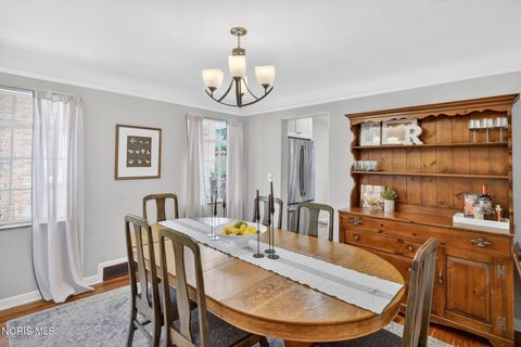Tiny photo for 2708 Barrington Drive, Toledo, OH 43606 (MLS # 10008038)
