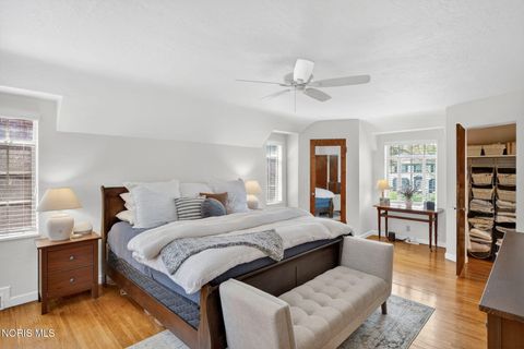 Tiny photo for 2708 Barrington Drive, Toledo, OH 43606 (MLS # 10008038)