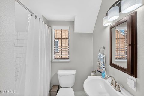 Tiny photo for 2708 Barrington Drive, Toledo, OH 43606 (MLS # 10008038)