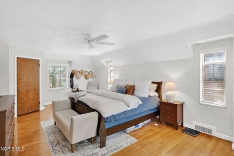 Tiny photo for 2708 Barrington Drive, Toledo, OH 43606 (MLS # 10008038)