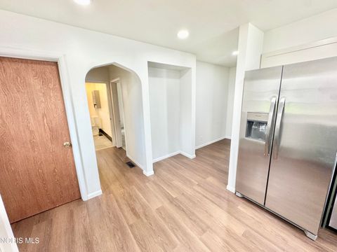 Tiny photo for 827 Washington Avenue, Defiance, OH 43512 (MLS # 10005854)