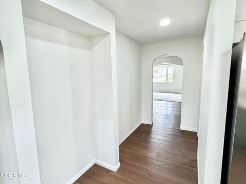 Tiny photo for 827 Washington Avenue, Defiance, OH 43512 (MLS # 10005854)