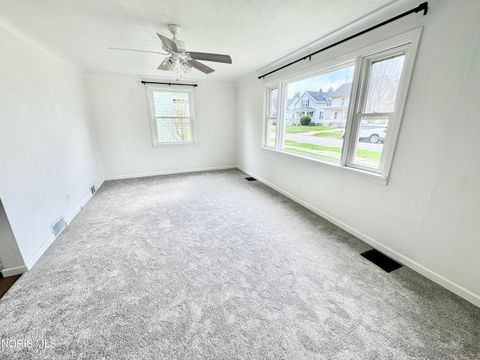 Tiny photo for 827 Washington Avenue, Defiance, OH 43512 (MLS # 10005854)