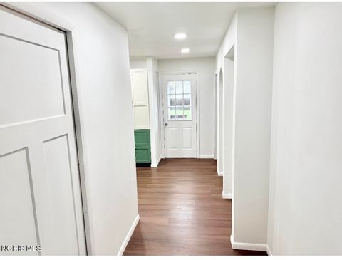 Tiny photo for 827 Washington Avenue, Defiance, OH 43512 (MLS # 10005854)