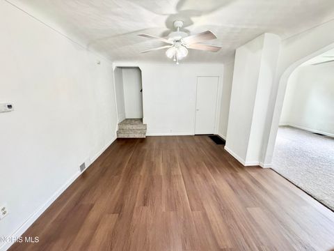 Tiny photo for 827 Washington Avenue, Defiance, OH 43512 (MLS # 10005854)