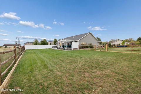 Tiny photo for 1025 Indian Ridge Drive, Bowling Green, OH 43402 (MLS # 10000481)