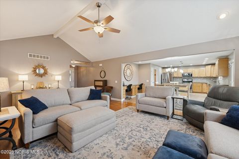 Tiny photo for 1025 Indian Ridge Drive, Bowling Green, OH 43402 (MLS # 10000481)