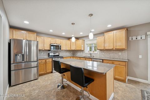 Tiny photo for 1025 Indian Ridge Drive, Bowling Green, OH 43402 (MLS # 10000481)