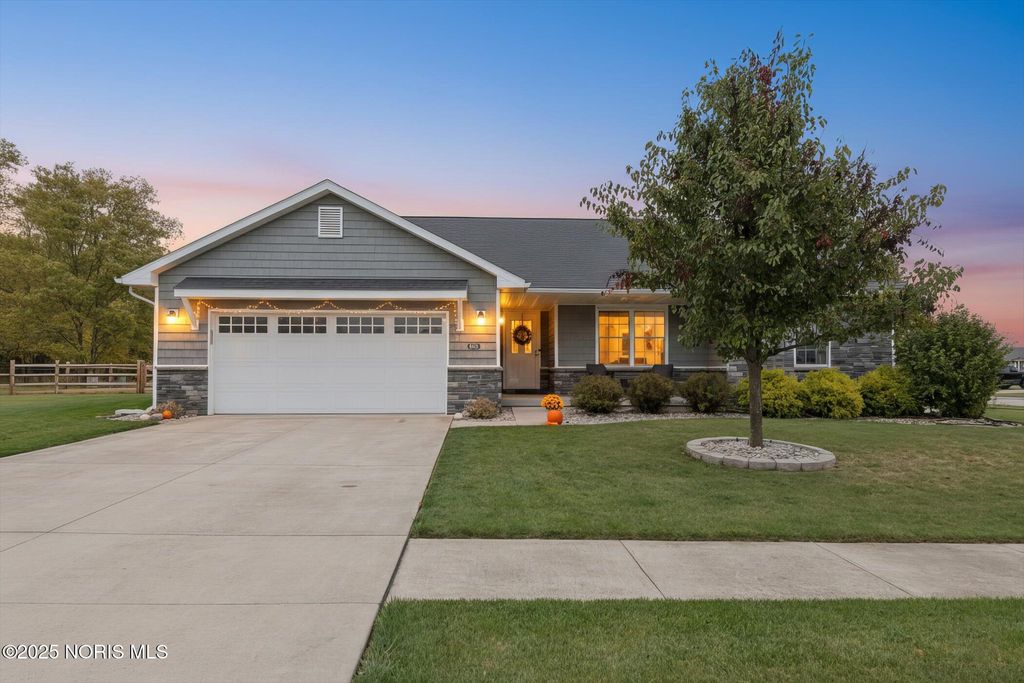 Photo for 1025 Indian Ridge Drive, Bowling Green, OH 43402 (MLS # 10000481)