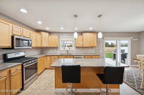 Tiny photo for 1025 Indian Ridge Drive, Bowling Green, OH 43402 (MLS # 10000481)