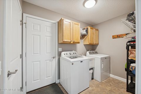 Tiny photo for 1025 Indian Ridge Drive, Bowling Green, OH 43402 (MLS # 10000481)