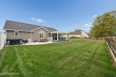 Tiny photo for 1025 Indian Ridge Drive, Bowling Green, OH 43402 (MLS # 10000481)
