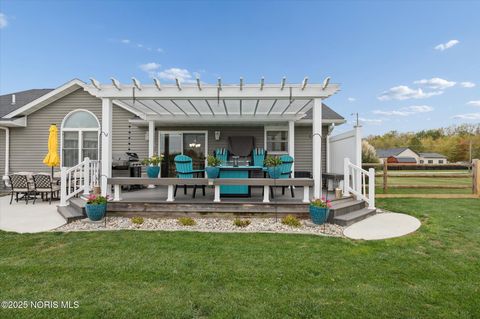 Tiny photo for 1025 Indian Ridge Drive, Bowling Green, OH 43402 (MLS # 10000481)