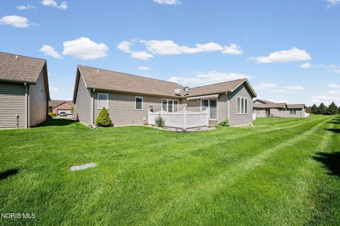Tiny photo for 10101 S Shannon Hills Drive, Perrysburg, OH 43551 (MLS # 10006869)