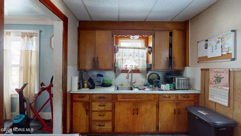 Tiny photo for 3220 Maher Street, Toledo, OH 43608 (MLS # 10003622)