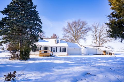 Photo of 1067 College Avenue, Scott, OH 45886 (MLS # 10001074)