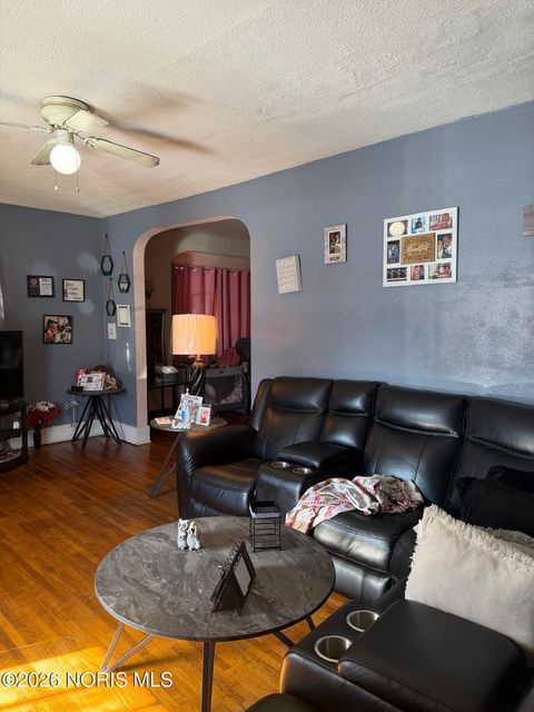 Tiny photo for 1740 Berdan Avenue, Toledo, OH 43613 (MLS # 10003298)