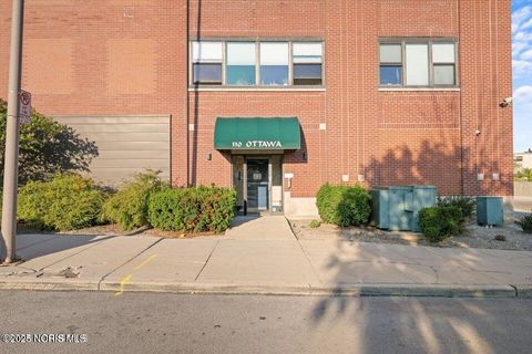Tiny photo for 110 Ottawa Street #Apt 2f, Toledo, OH 43604 (MLS # 10002102)