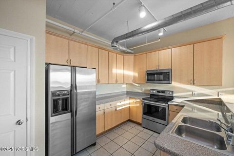 Tiny photo for 110 Ottawa Street #Apt 2f, Toledo, OH 43604 (MLS # 10002102)