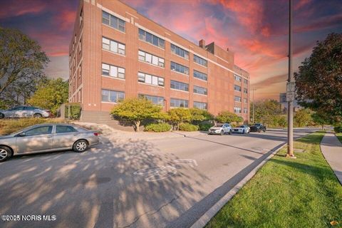 Tiny photo for 110 Ottawa Street #Apt 2f, Toledo, OH 43604 (MLS # 10002102)