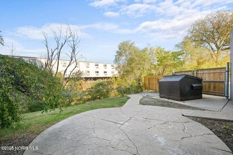 Tiny photo for 110 Ottawa Street #Apt 2f, Toledo, OH 43604 (MLS # 10002102)