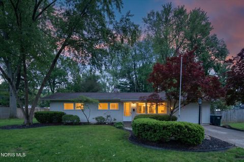 Photo of 5934 San Reno Drive, Sylvania, OH 43560 (MLS # 10007869)