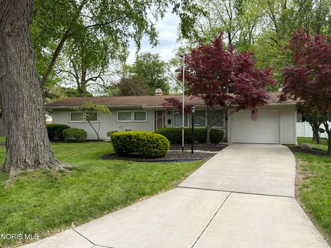 Photo of 5934 San Reno Drive, Sylvania, OH 43560 (MLS # 10007869)