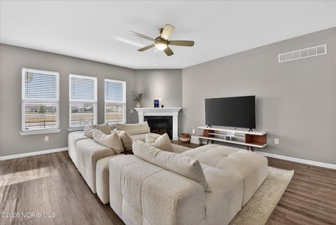 Tiny photo for 3915 Ten Mile Creek Drive, Sylvania, OH 43560 (MLS # 10002788)