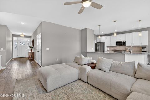 Tiny photo for 3915 Ten Mile Creek Drive, Sylvania, OH 43560 (MLS # 10002788)