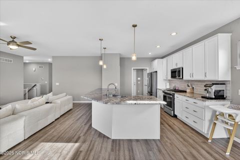 Tiny photo for 3915 Ten Mile Creek Drive, Sylvania, OH 43560 (MLS # 10002788)