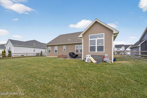 Tiny photo for 3915 Ten Mile Creek Drive, Sylvania, OH 43560 (MLS # 10002788)