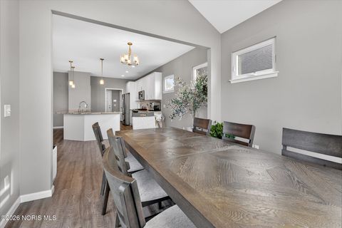 Tiny photo for 3915 Ten Mile Creek Drive, Sylvania, OH 43560 (MLS # 10002788)