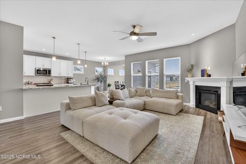 Tiny photo for 3915 Ten Mile Creek Drive, Sylvania, OH 43560 (MLS # 10002788)