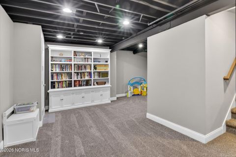 Tiny photo for 3915 Ten Mile Creek Drive, Sylvania, OH 43560 (MLS # 10002788)