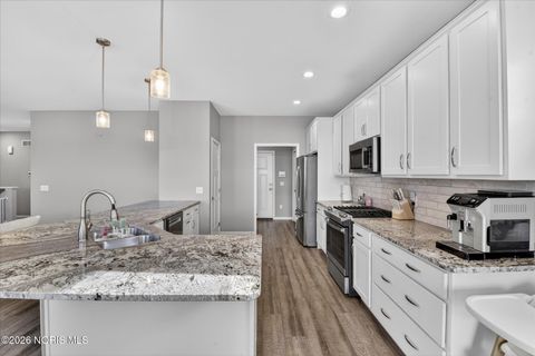 Tiny photo for 3915 Ten Mile Creek Drive, Sylvania, OH 43560 (MLS # 10002788)