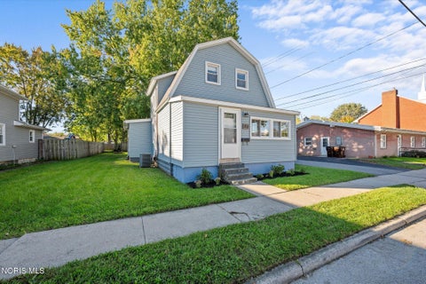 Tiny photo for 103 E 5th Street, Genoa, OH 43430 (MLS # 10014344)