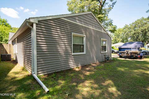 Tiny photo for 2337 Newport Avenue, Toledo, OH 43613 (MLS # 10011551)