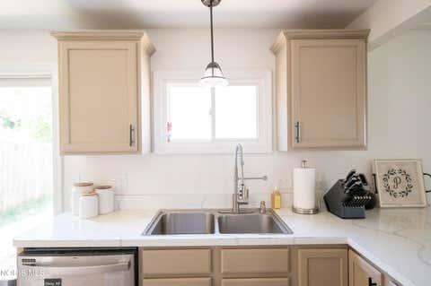Tiny photo for 2337 Newport Avenue, Toledo, OH 43613 (MLS # 10011551)