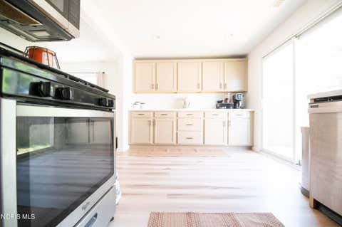 Tiny photo for 2337 Newport Avenue, Toledo, OH 43613 (MLS # 10011551)