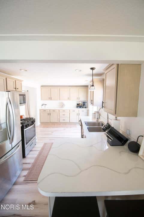 Tiny photo for 2337 Newport Avenue, Toledo, OH 43613 (MLS # 10011551)