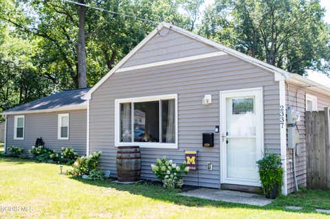 Tiny photo for 2337 Newport Avenue, Toledo, OH 43613 (MLS # 10011551)