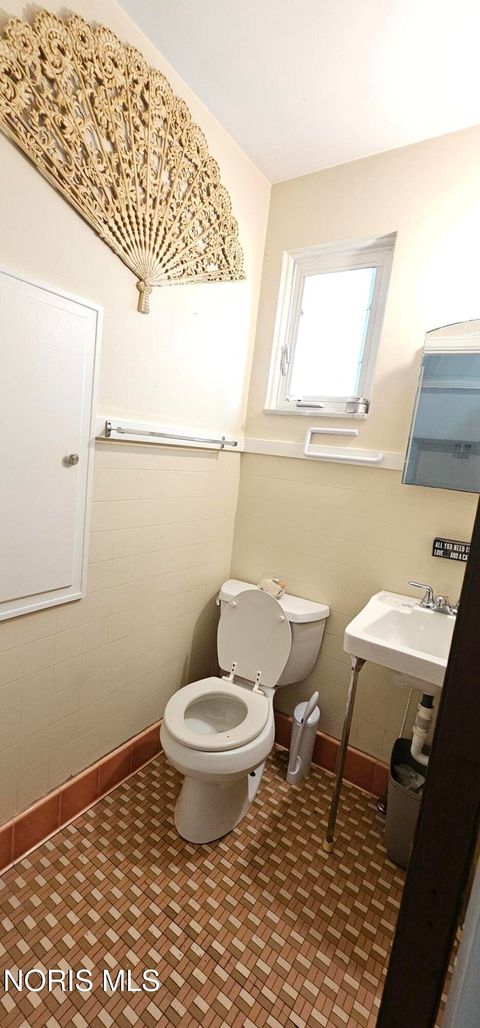 Tiny photo for 3418 Anderson Parkway, Toledo, OH 43606 (MLS # 10008174)